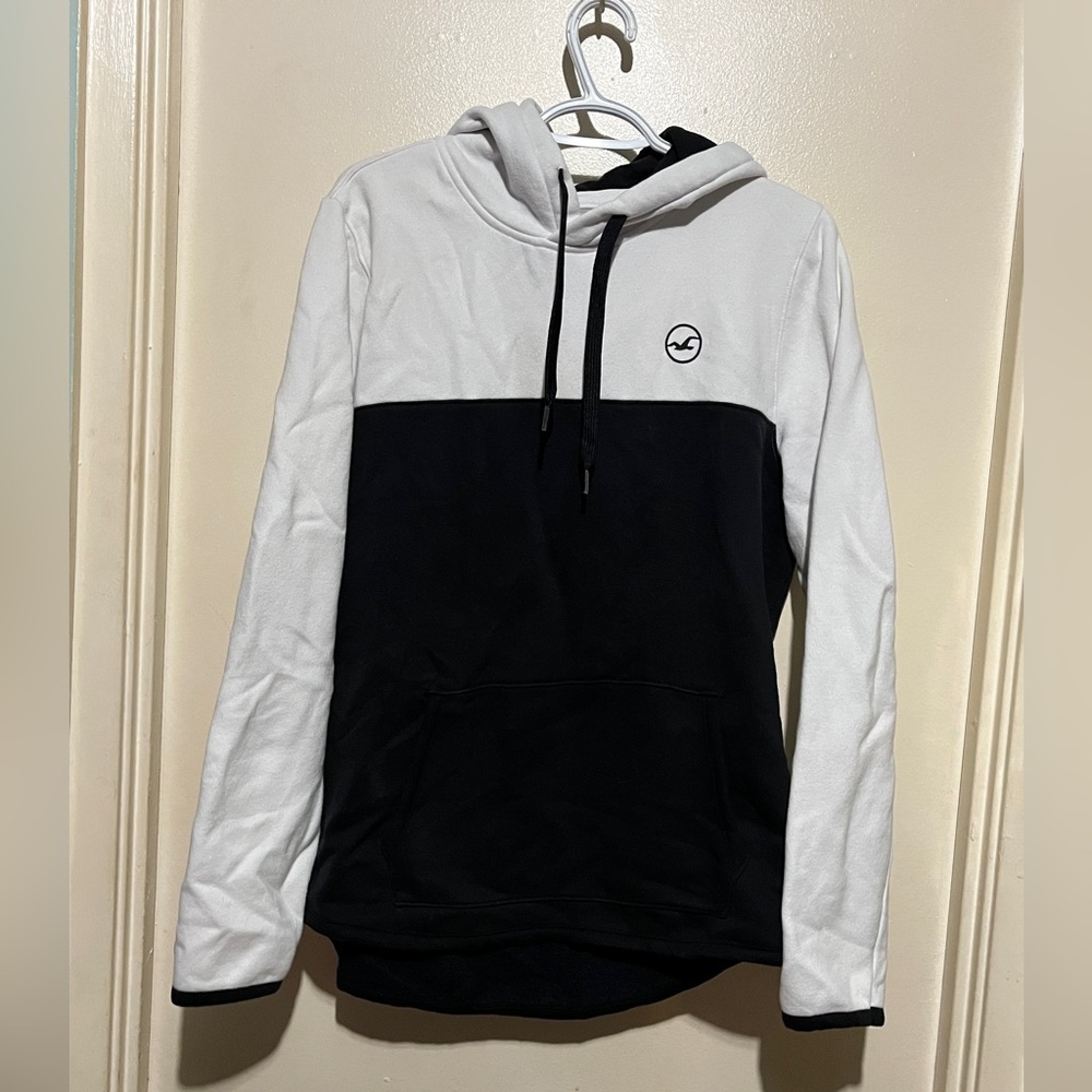 HOLLISTER MENS PULLOVER HOODED SWEATER BLACK/WHITE